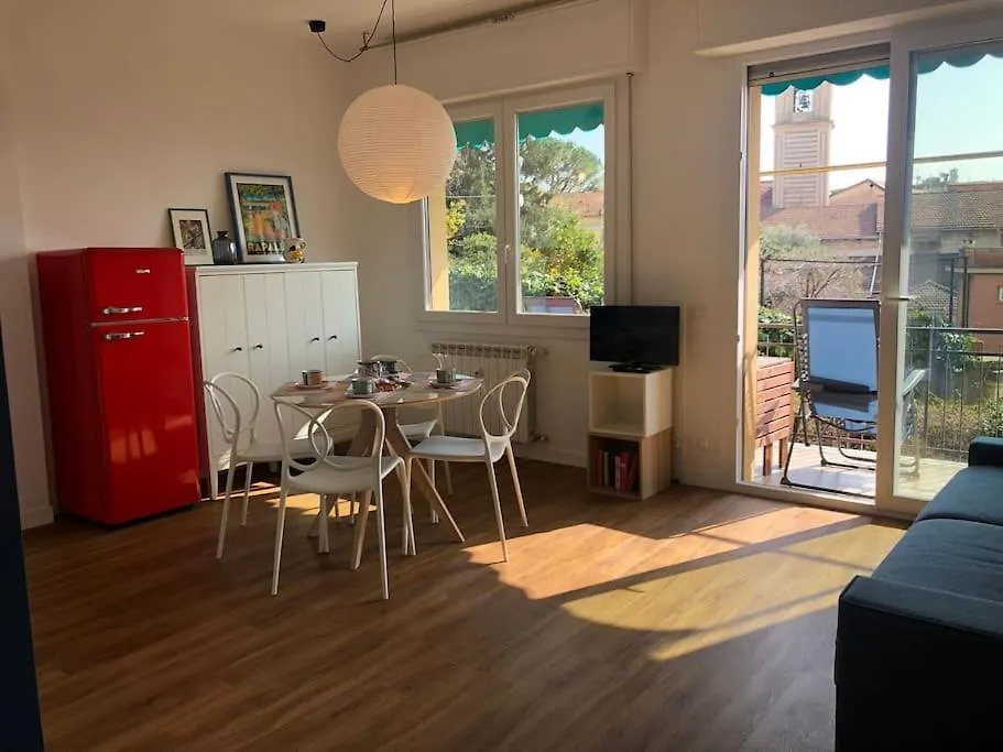 Bilocale Raggio Di Sole A Rapallo 0*,